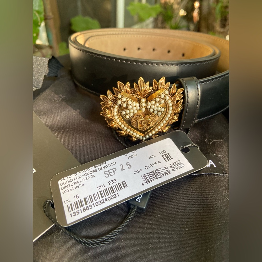 Dolce & Gabbana Devotion Lux Black and Gold Leather Belt. - Picture 9 of 9